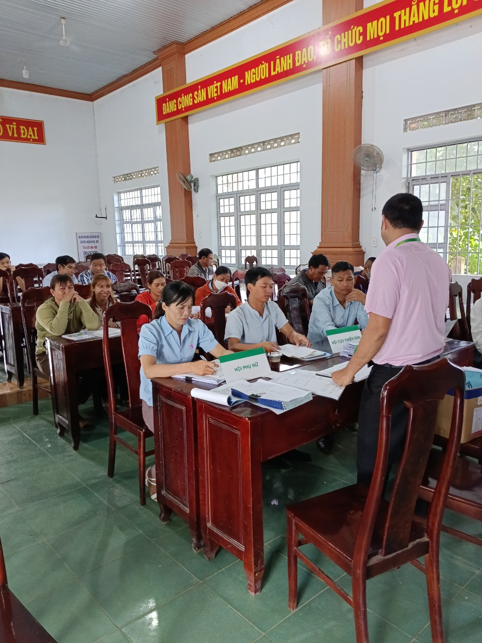 HỘI NÔNG DÂN XÃ TÂN TIẾN THỰC HIỆN TỐT VIỆC XỬ LÝ LÃI TỒN VÀ NỢ ĐẾN HẠN VỐN VAY NGÂN HÀNG CHÍNH SÁCH XÃ HỘI